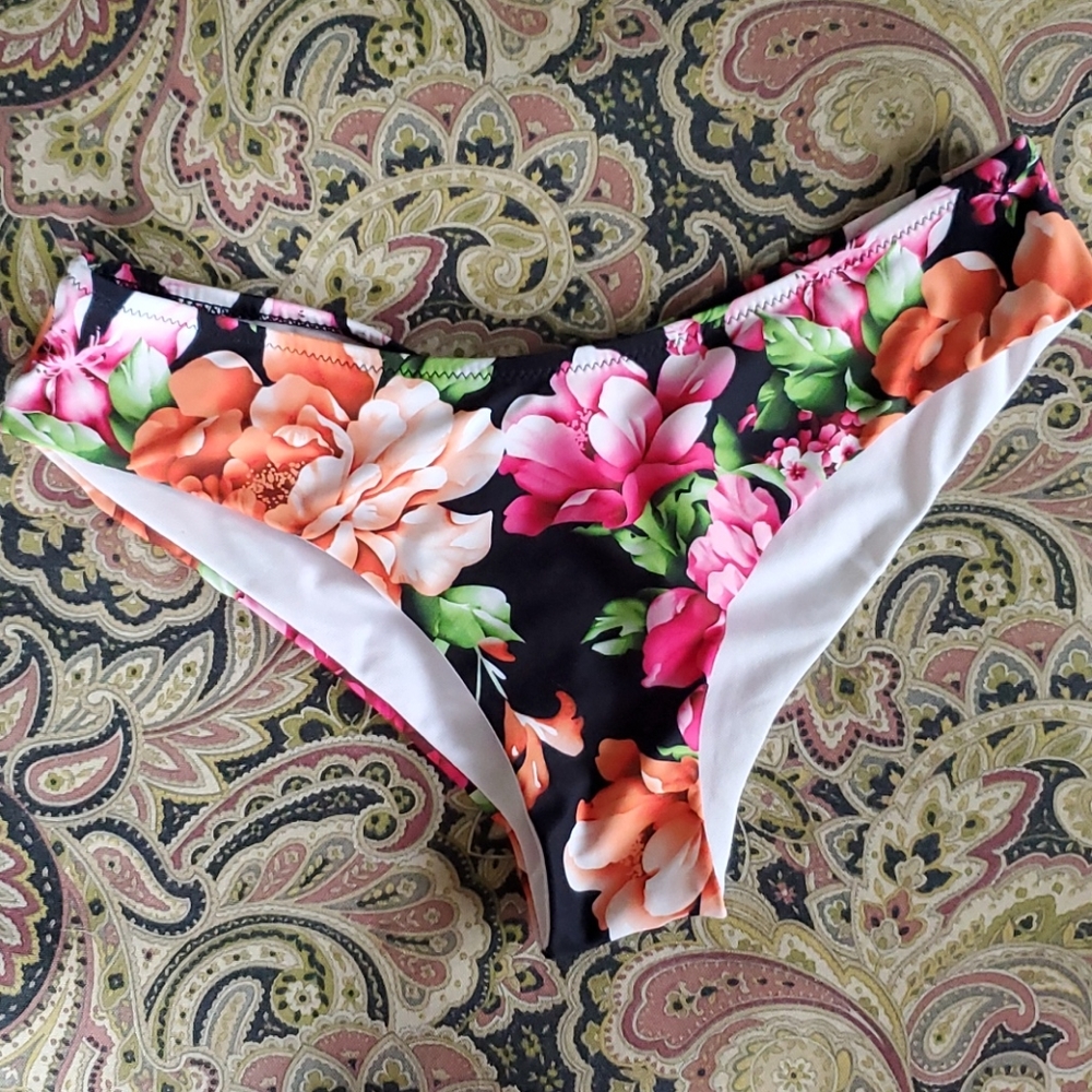 Floral Ruched Bikini Bottoms, Medium
